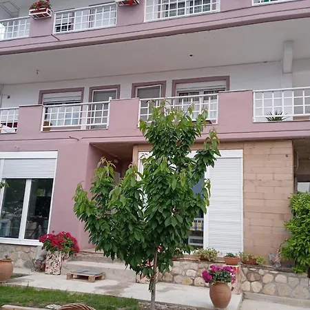 Apartment дом ни далеко от моря